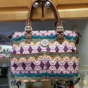 Relic Bags - Relic, EUC handbag,13 inches wide,10 inches long Relic Bags - Relic, EUC handbag,13 inches wide,10 inches long